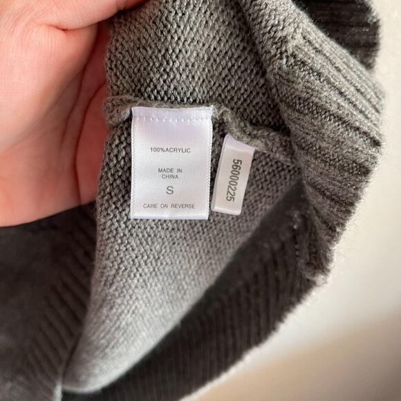 New York & Company Grey Turtle Neck Size Small - Picture 4 of 6